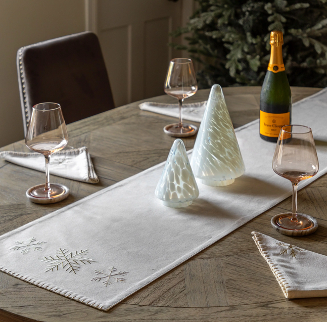 Snowflake Table Runner