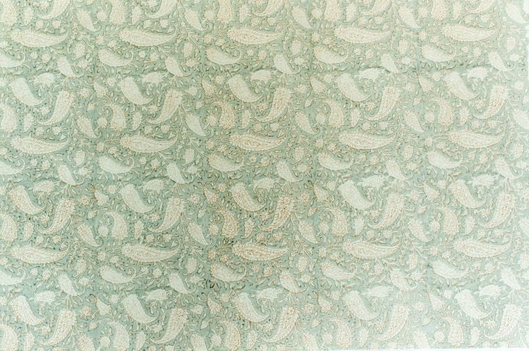 Paisley Quartz Gift Wrap